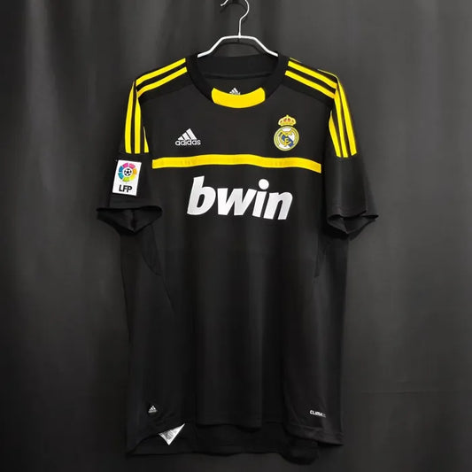 Real Madrid Retro Black Goalkeeper Jersey 2011/2012